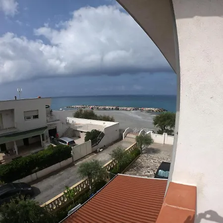 بيت للعطل Rivamare Campora